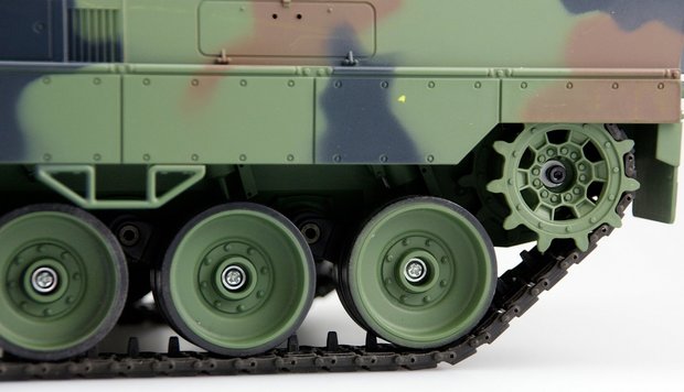 RC tank Heng Long Leopard 2A6  2.4GHZ  met schietfunctie rook en geluid V7.0 uitvoering